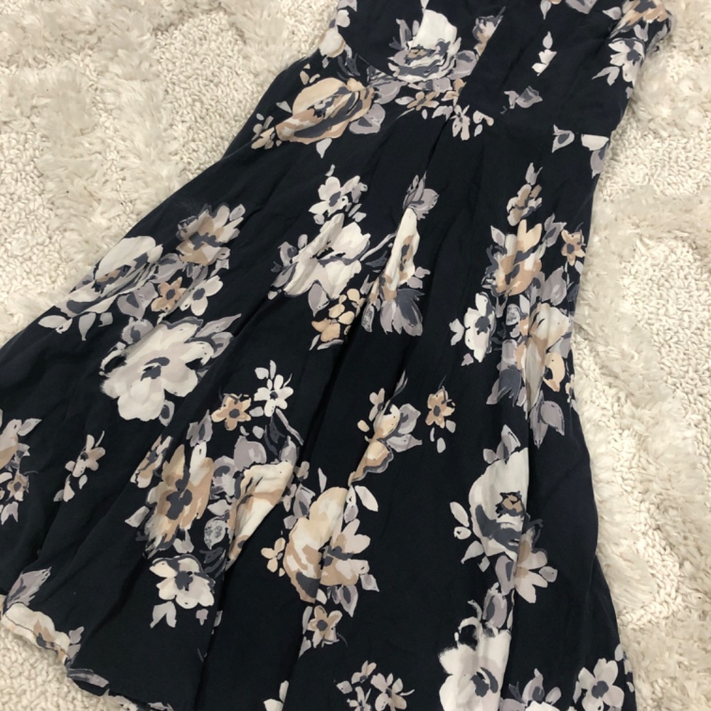 Dress - Picture 3 of 4
